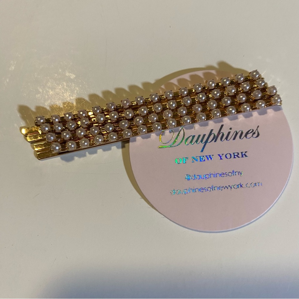 Dauphine’s of New York gold tone pearl Bobby pins set of 4 NIP 3” long approx.